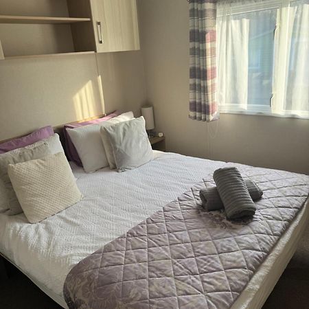 2 Bedroom Lakeview Lodge - Ensuite & Balcony Deck Карнфорт Экстерьер фото